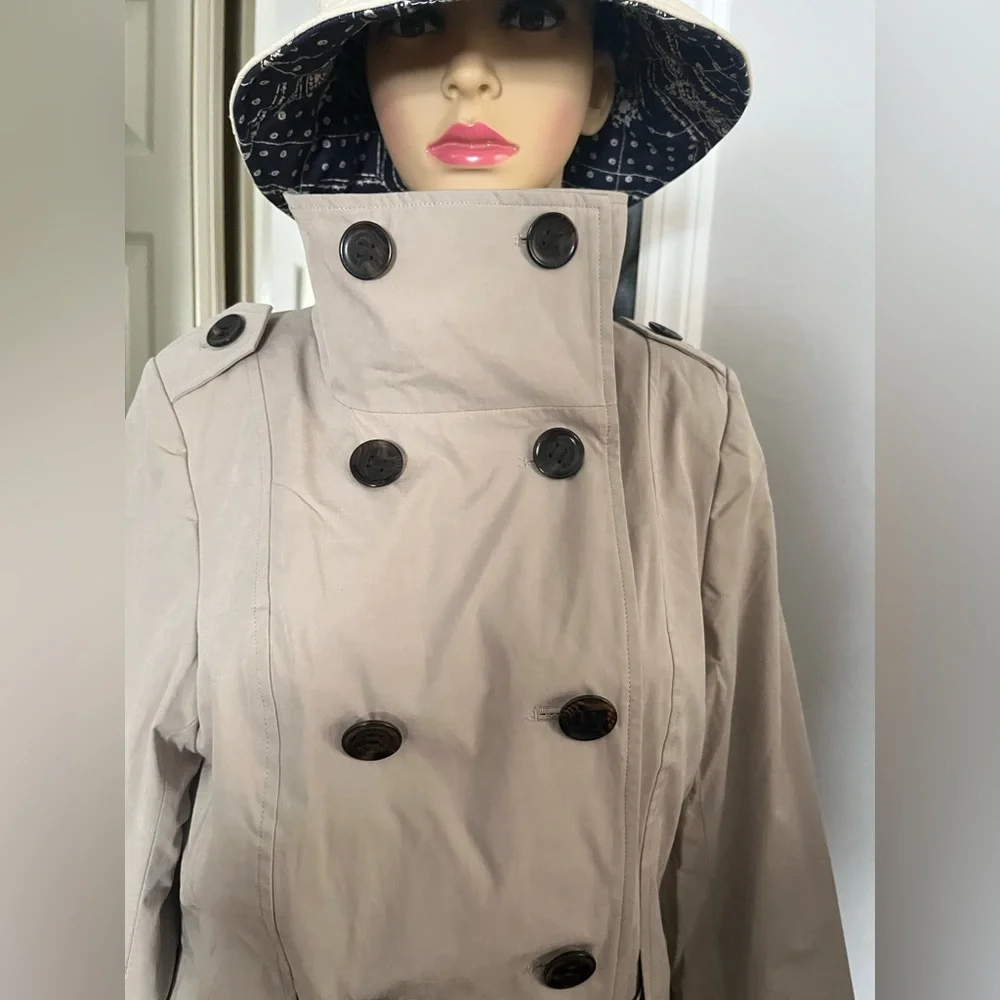 Calvin Klein Beige Double-Breasted Trench Coat - Picture 2 of 9